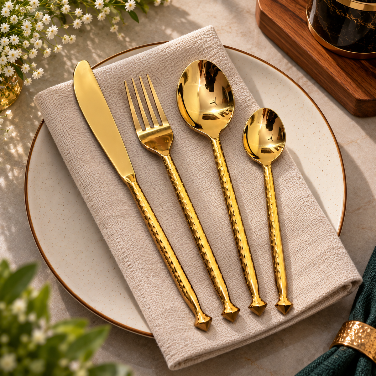 Elegant Gold Cutlery Set – 4-Piece Dining Set